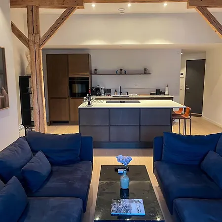 아파트 Marina Luxe - Two Bedrooms, High-end, Iconic Location & Private Parking 올레순