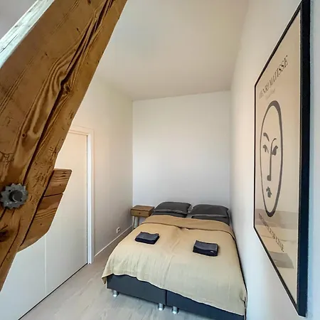 Marina Luxe - Two Bedrooms, High-end, Iconic Location & Private Parking Leilighet