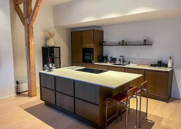 Marina Luxe - Two Bedrooms, High-end, Iconic Location & Private Parking Апартаменты