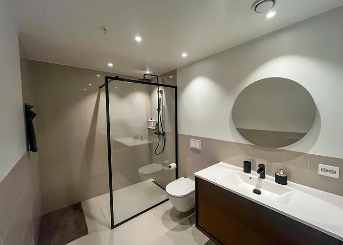 Marina Luxe - Two Bedrooms, High-end, Iconic Location & Private Parking Апартаменты *