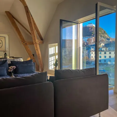 Marina Luxe - Two Bedrooms, High-end, Iconic Location & Private Parking Апартаменты Олесунн